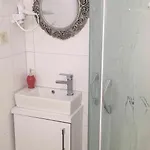 My Vera Butik فندق مبيت وإفطار ألاتشاتي